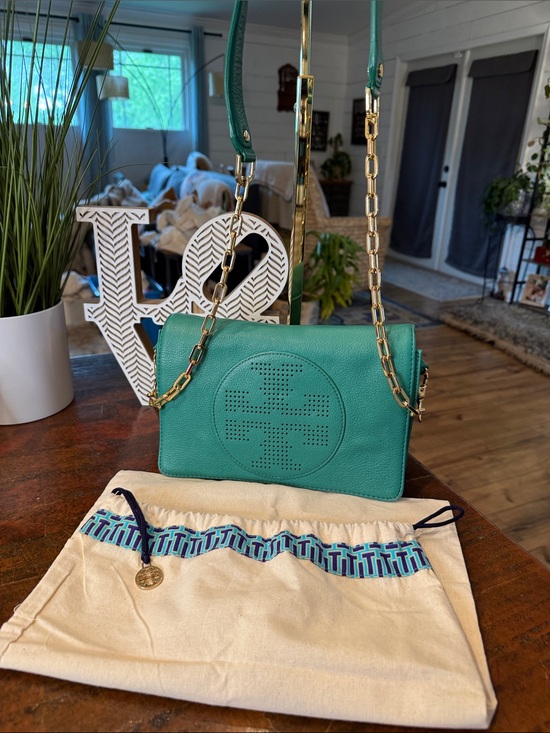 Tory Burch Handbags - Tory Burch Kipp Perforated Logo Crossbody Bag